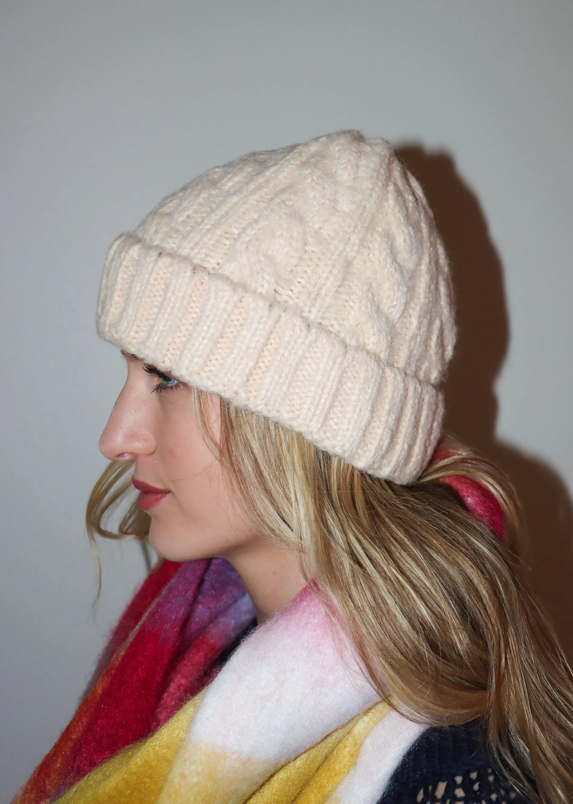 I Wanna Know Beanie ★ Cream