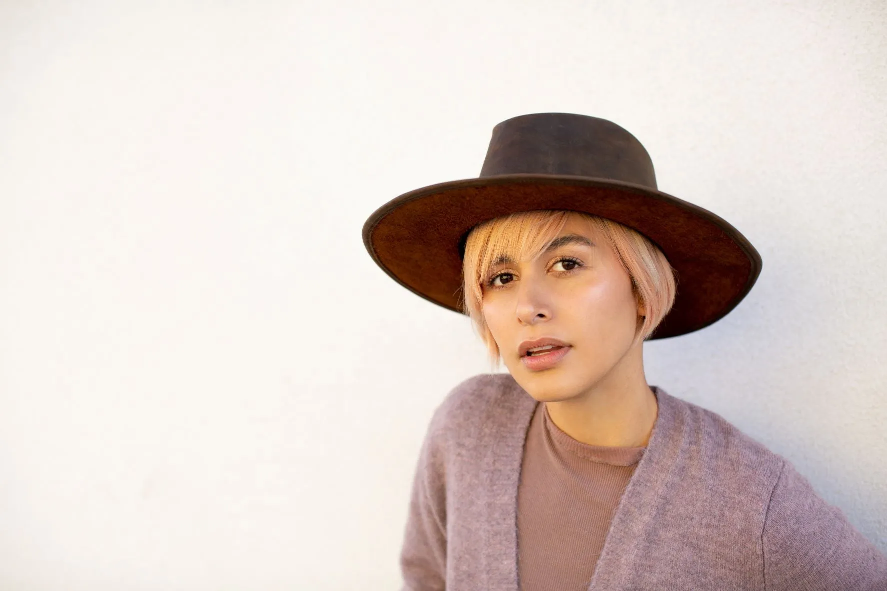WILDER WIDE BRIM LEATHER HAT - CHOCOLATE